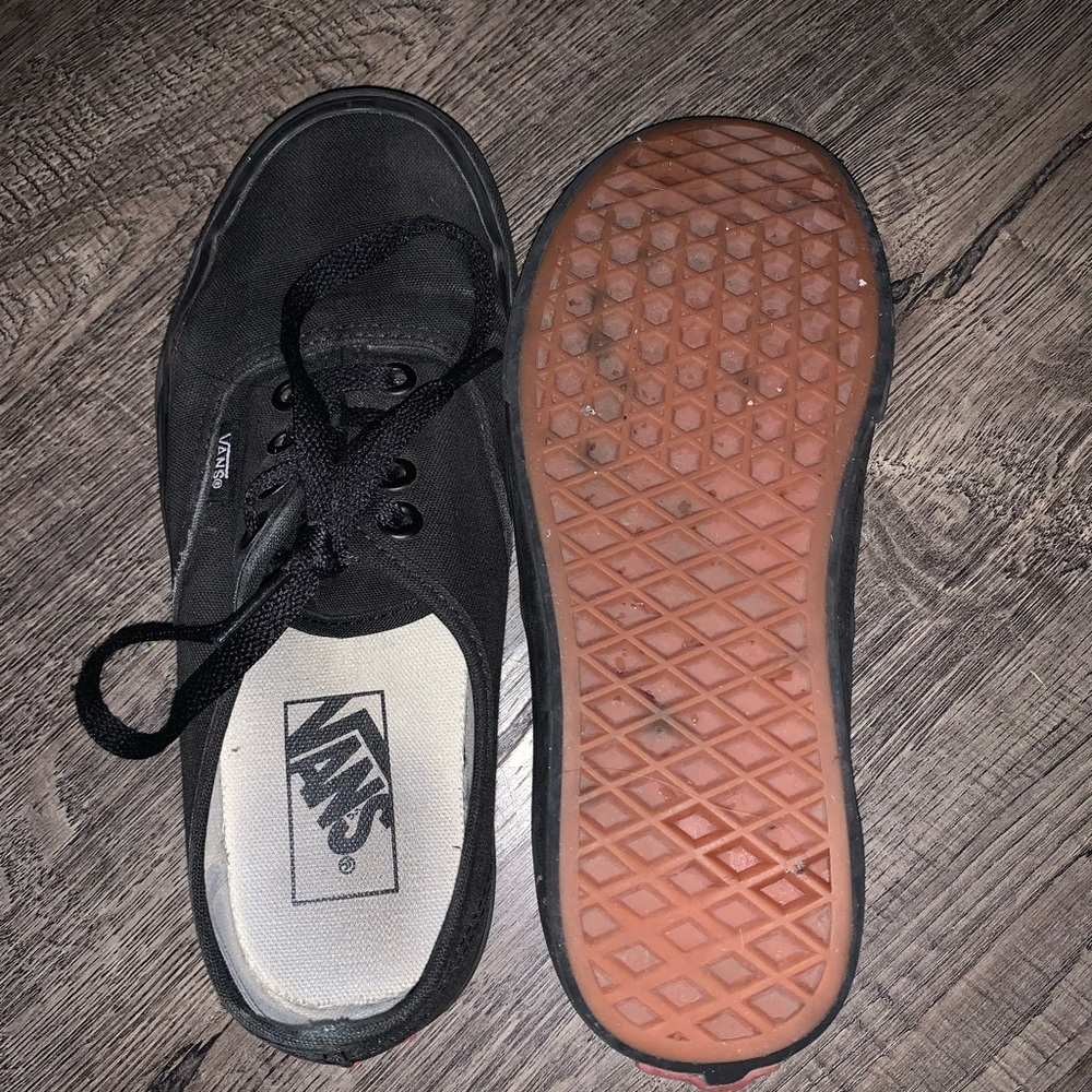 Black lace up vans